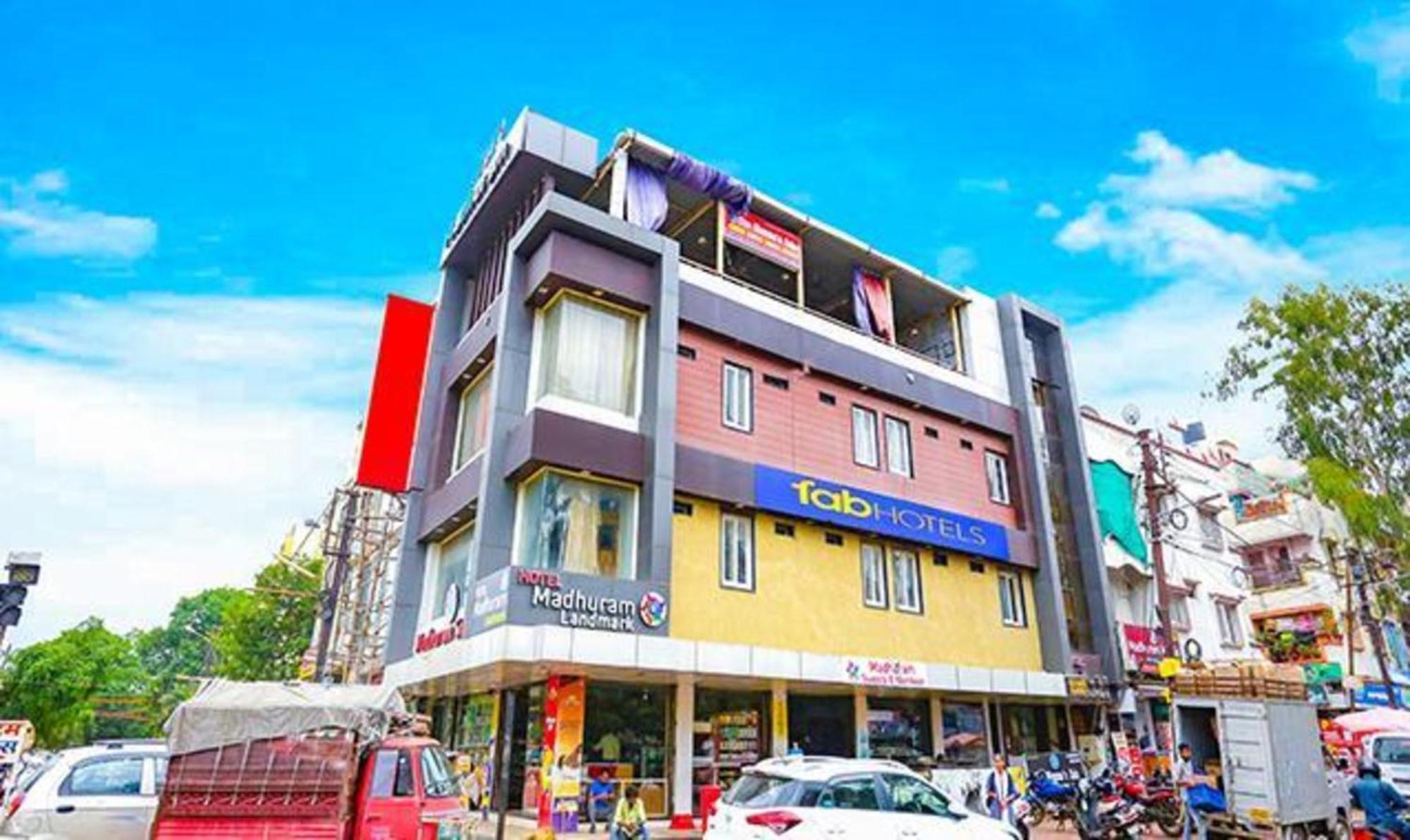 Fabexpress Madhuram Landmark Бопал Екстериор снимка